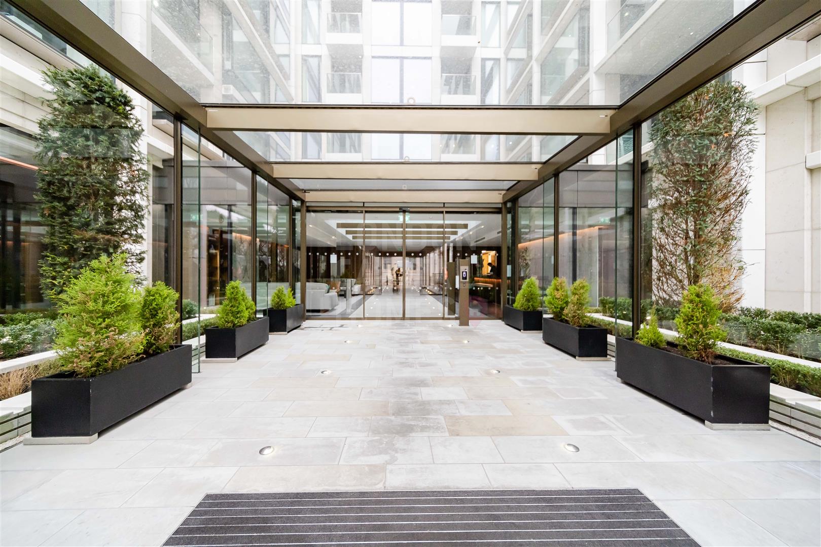 Sugar Quay, 1 Water Lane, London